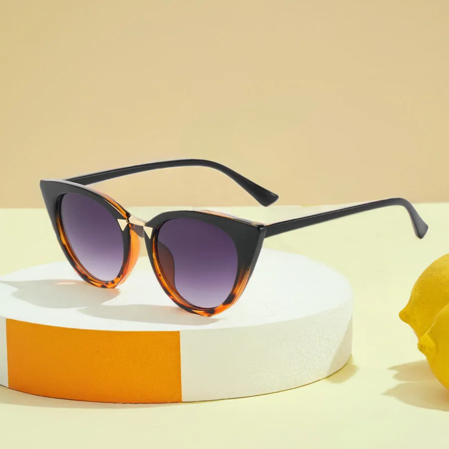 Casual Vintage Style Simple Style Solid Color Ac Cat Eye Full Frame Women's Sunglasses display picture 2