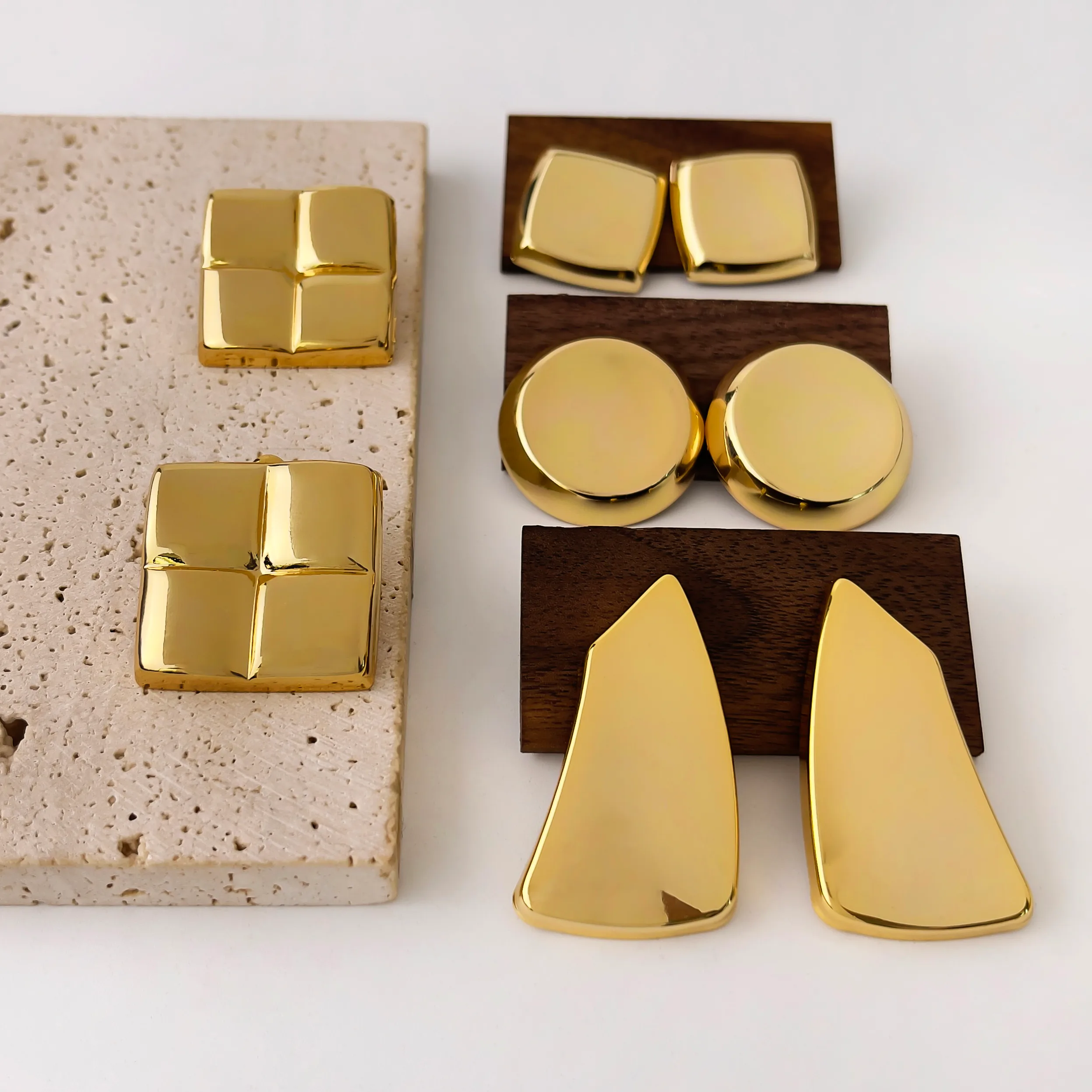 1 Pair Retro Simple Style Geometric Copper 18K Gold Plated Ear Studs display picture 2