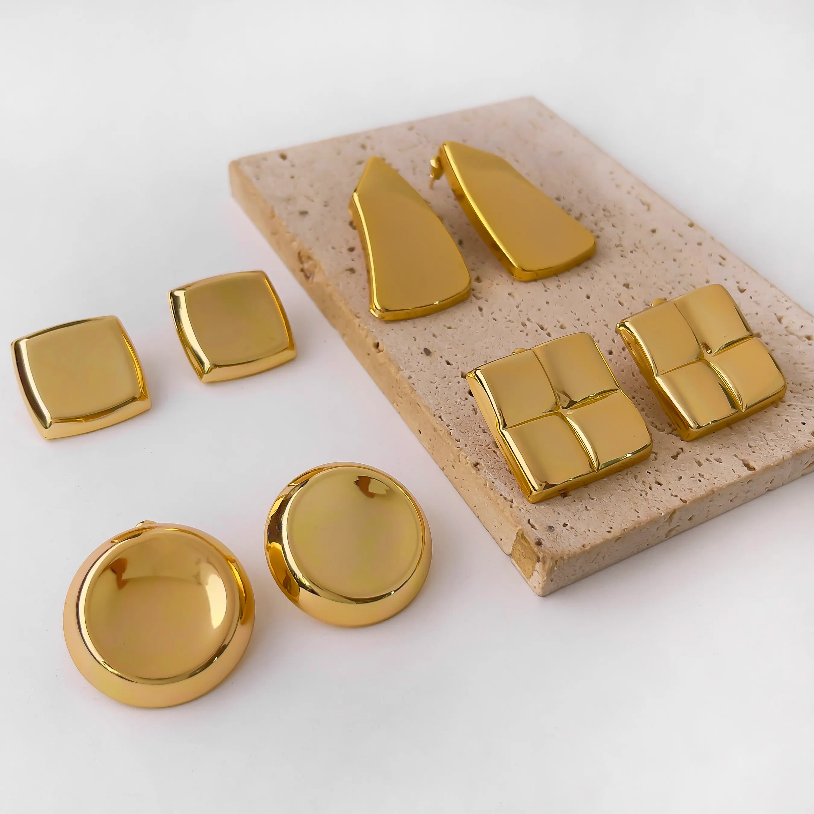 1 Pair Retro Simple Style Geometric Copper 18K Gold Plated Ear Studs display picture 7