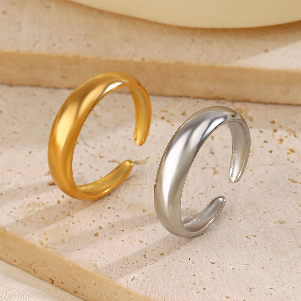 304 Stainless Steel 18K Gold Plated Simple Style Solid Color Open Rings display picture 1