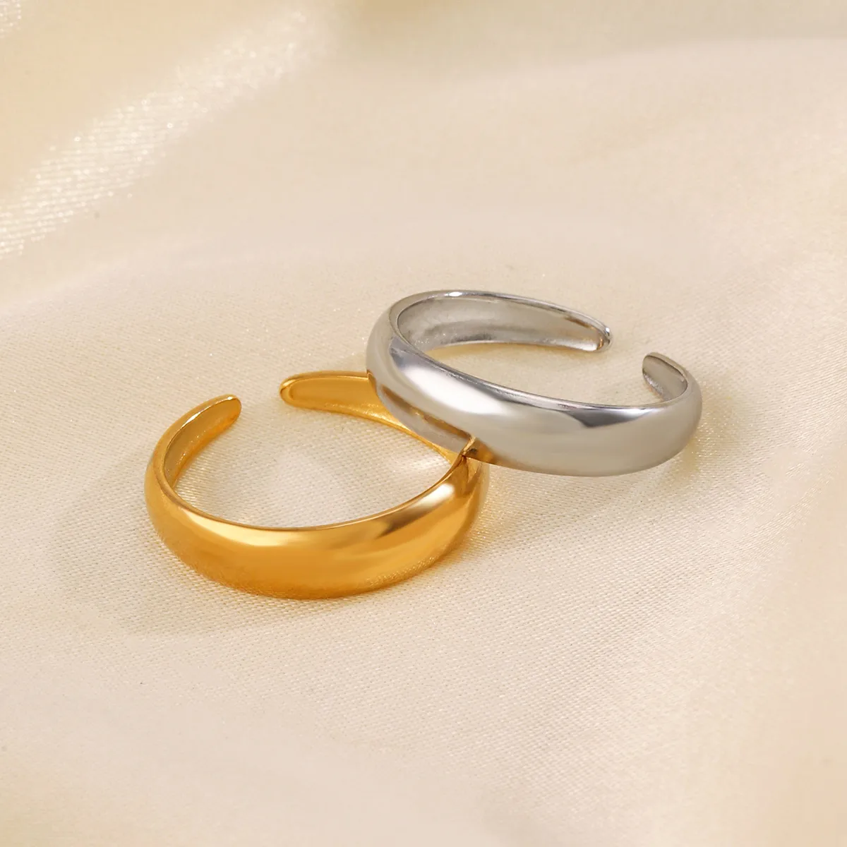 304 Stainless Steel 18K Gold Plated Simple Style Solid Color Open Rings display picture 4
