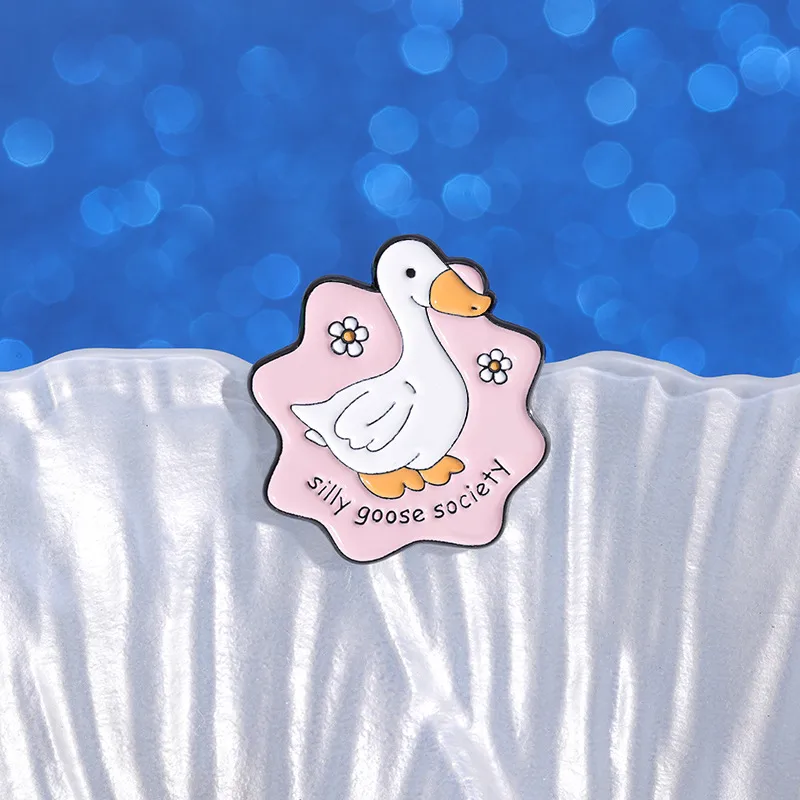 Simple Style Classic Style Animal Zinc Alloy Plating Unisex Brooches display picture 4