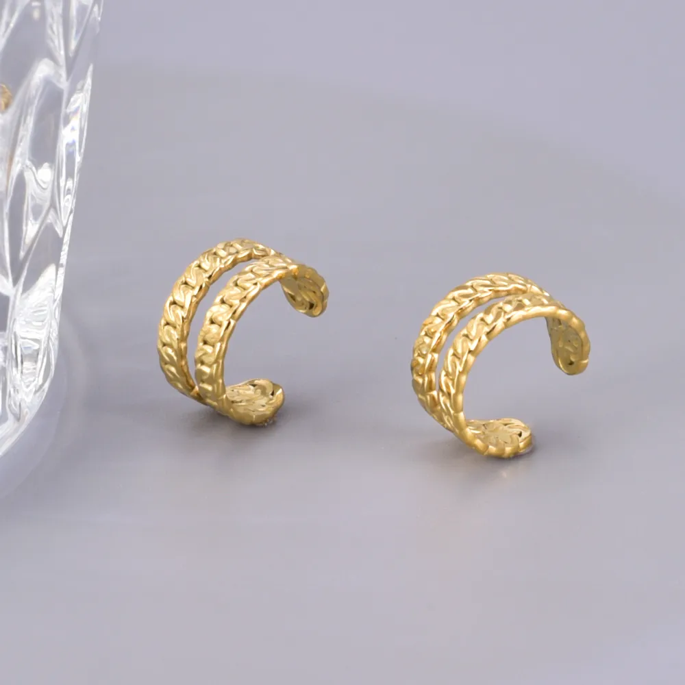 1 Pair Simple Style Classic Style Solid Color Plating 304 Stainless Steel Titanium Steel 18K Gold Plated Ear Cuffs display picture 5