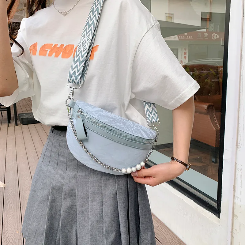 Women's Pu Leather Solid Color Punk Sewing Thread Dumpling Shape Zipper Shoulder Bag display picture 2