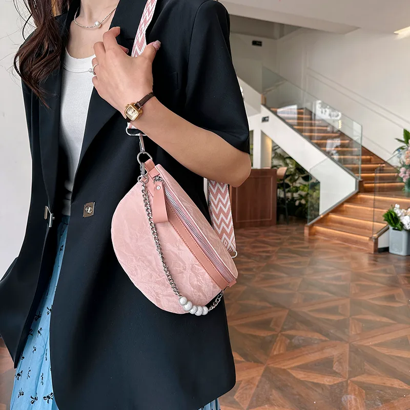 Women's Pu Leather Solid Color Punk Sewing Thread Dumpling Shape Zipper Shoulder Bag display picture 5