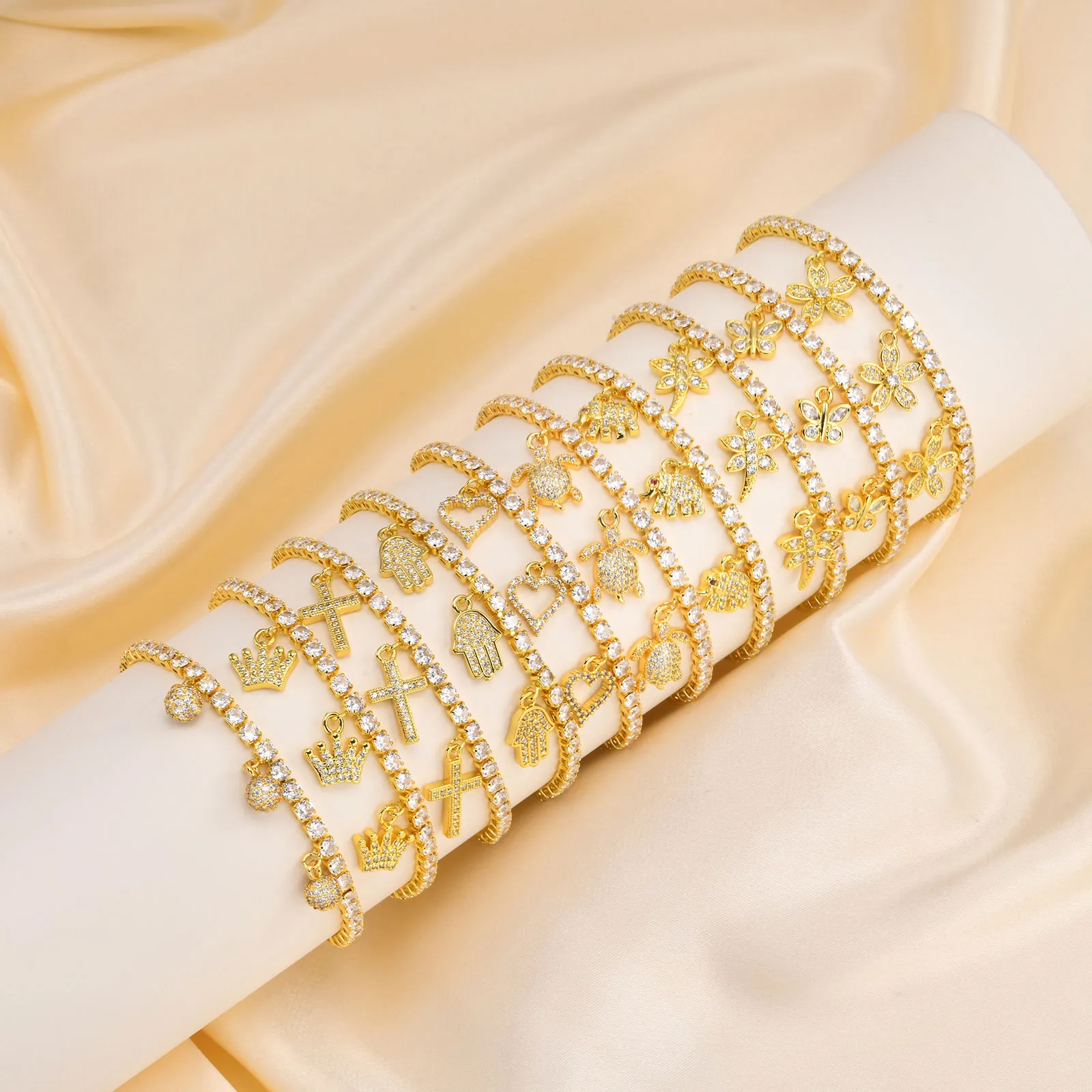 Copper 18K Gold Plated Cute Beach Shiny Inlay Animal Heart Shape Flower Zircon Bracelets display picture 1