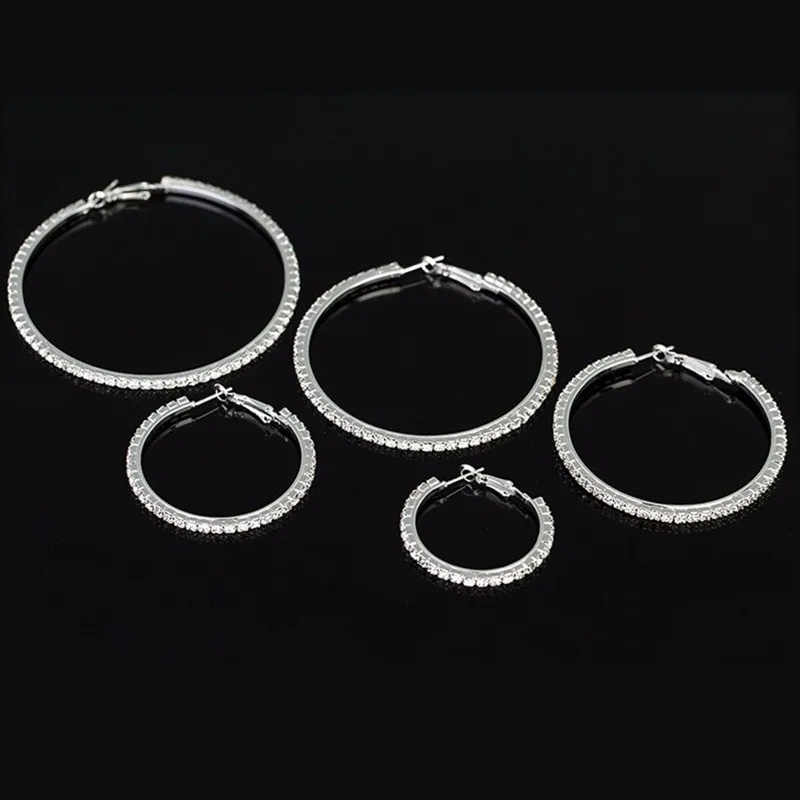 1 Pair Simple Style Cool Style Round Plating Inlay Iron Rhinestones Silver Plated Earrings display picture 1