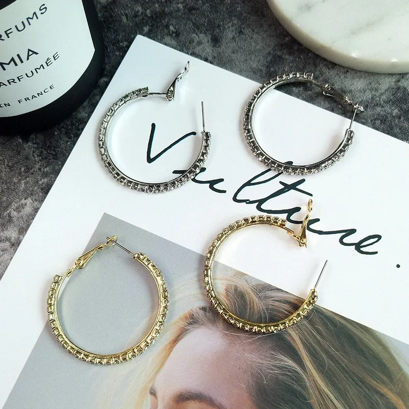 1 Pair Simple Style Cool Style Round Plating Inlay Iron Rhinestones Silver Plated Earrings display picture 2