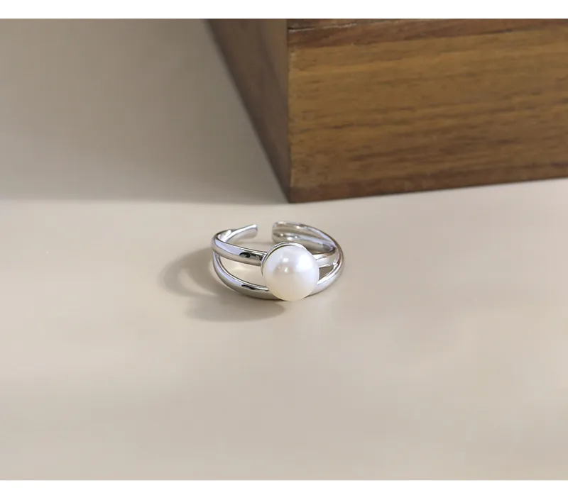 White Gold Plated 925 Sterling Silver Pearl Solid Color Open Rings display picture 5