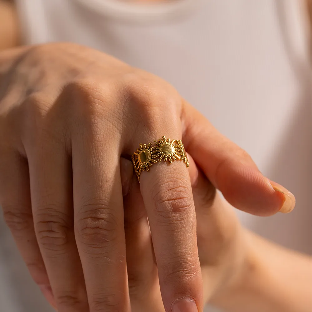 304 Stainless Steel 18K Gold Plated Sweet Enamel Plating Flower Rings display picture 6