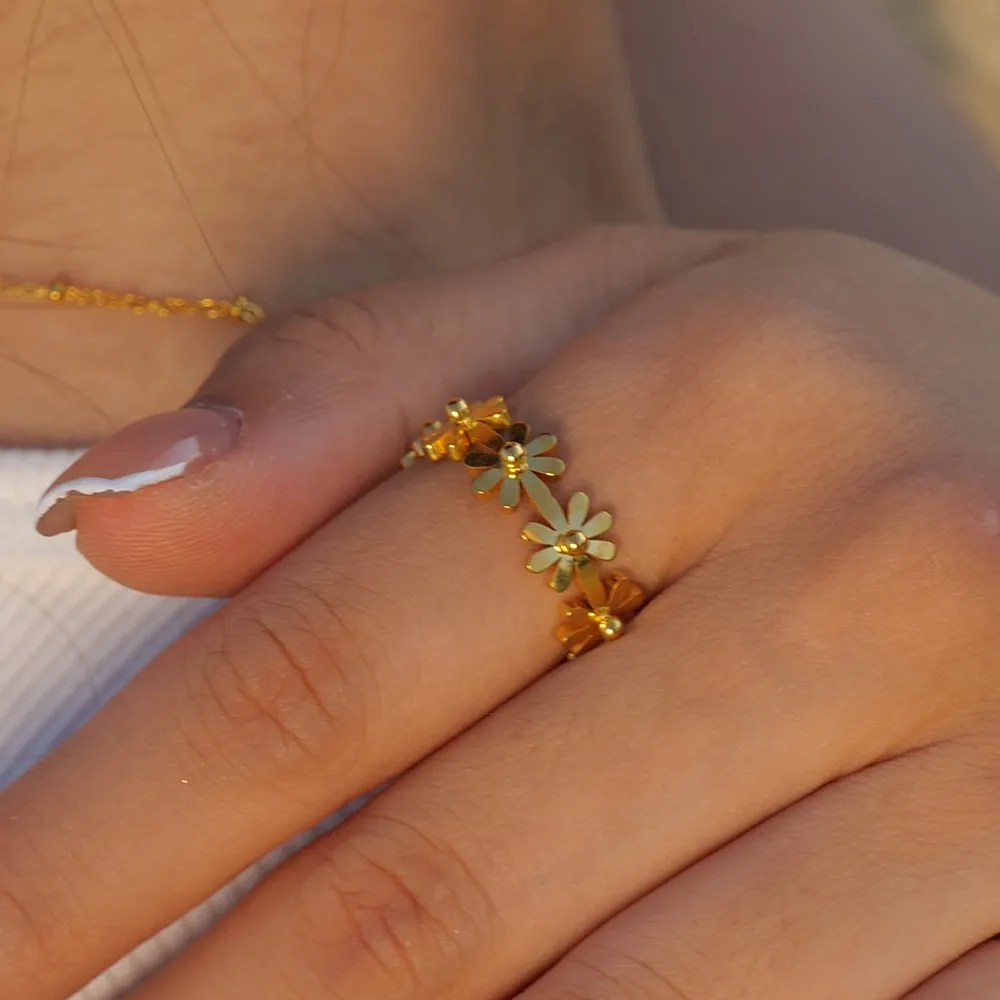 304 Stainless Steel 18K Gold Plated Sweet Enamel Plating Flower Rings display picture 9