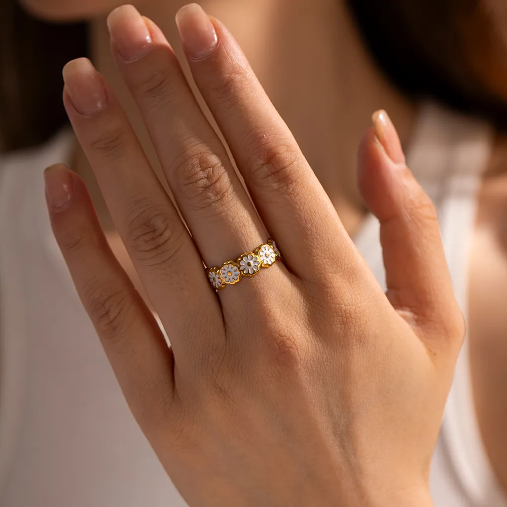 304 Stainless Steel 18K Gold Plated Sweet Enamel Plating Flower Rings display picture 7