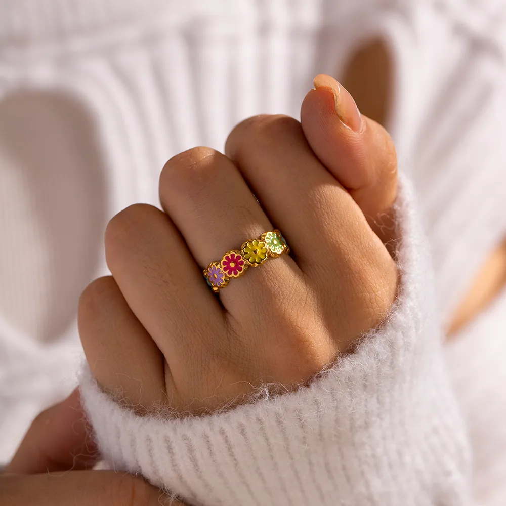 304 Stainless Steel 18K Gold Plated Sweet Enamel Plating Flower Rings display picture 18