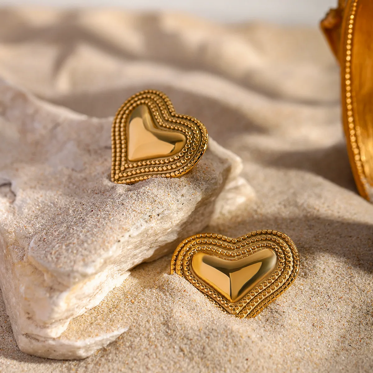 1 Pair Simple Style Classic Style Heart Shape Plating 316 Stainless Steel  18K Gold Plated Ear Studs display picture 6