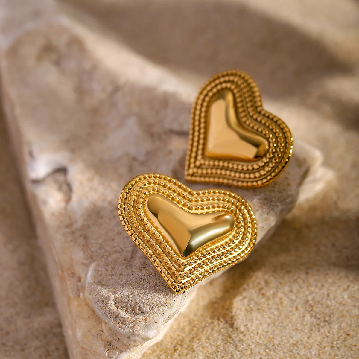 1 Pair Simple Style Classic Style Heart Shape Plating 316 Stainless Steel  18K Gold Plated Ear Studs display picture 5