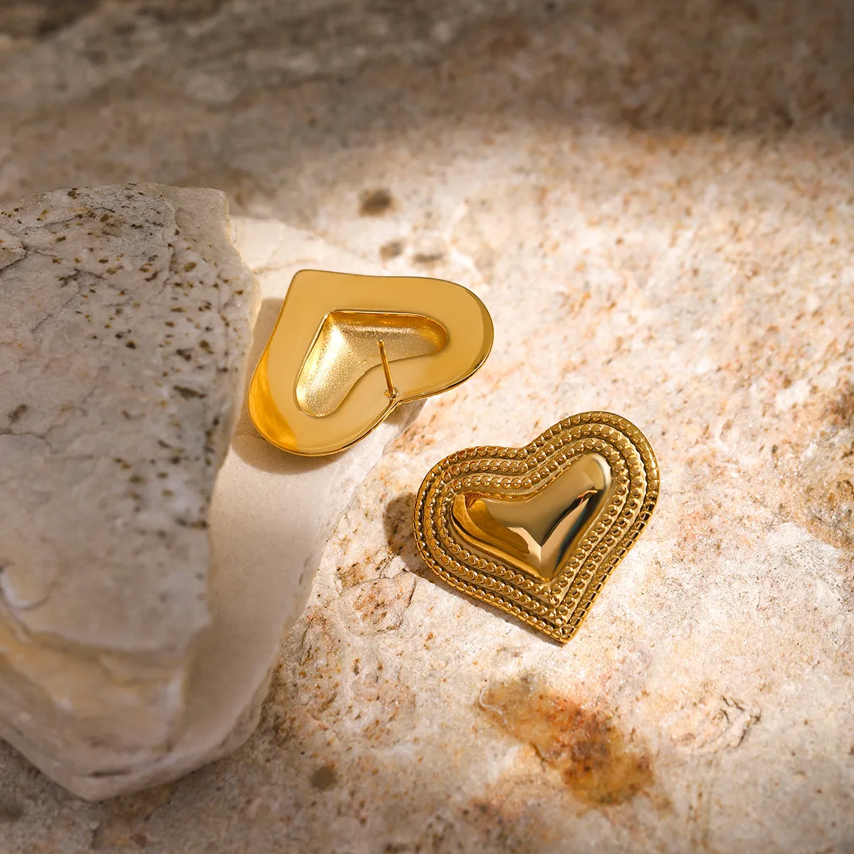 1 Pair Simple Style Classic Style Heart Shape Plating 316 Stainless Steel  18K Gold Plated Ear Studs display picture 9