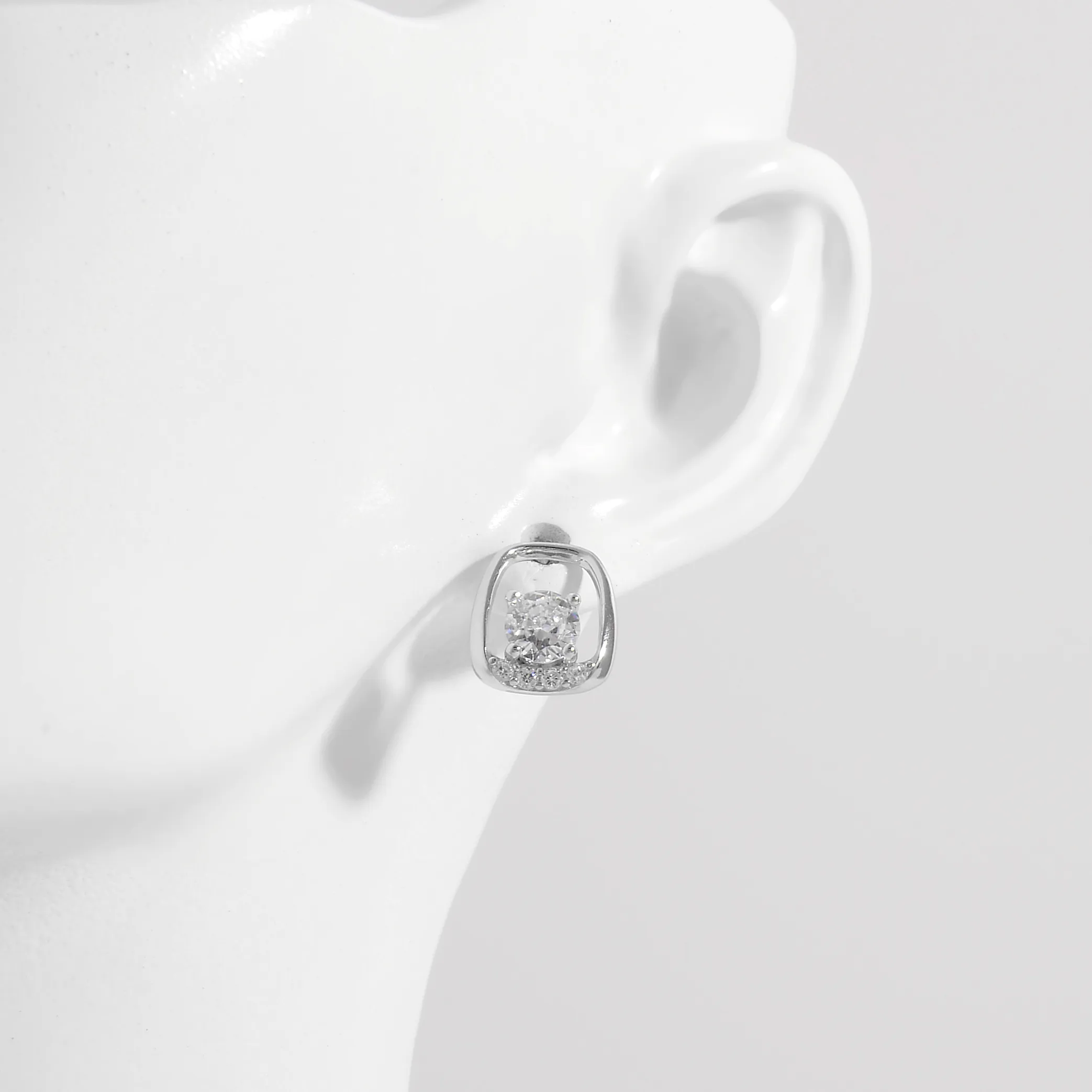 1 Pair White Gold Plated 925 Sterling Silver Zircon Semicircle Ear Studs display picture 1