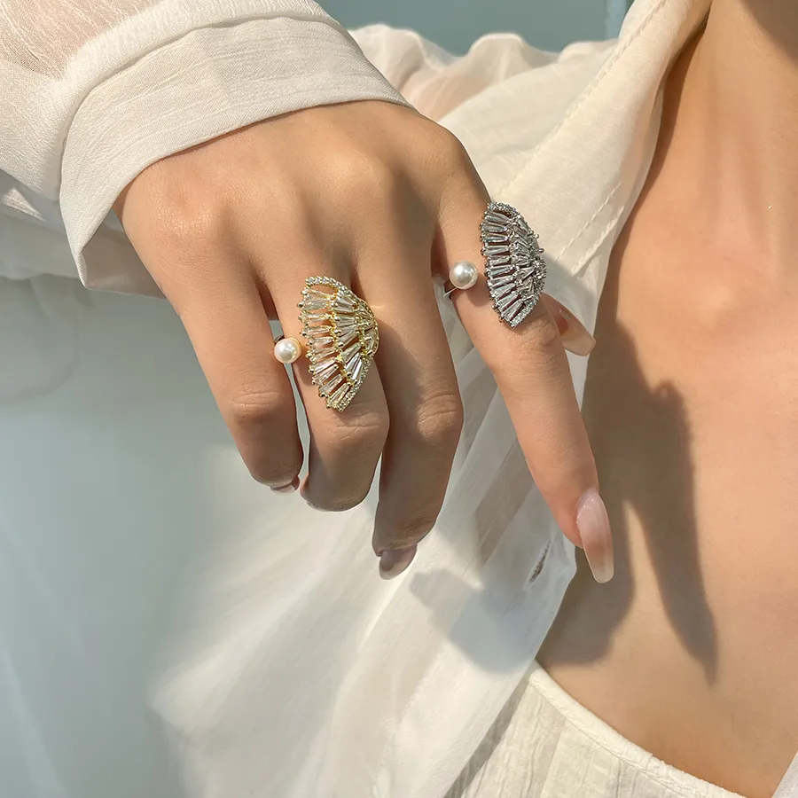 Copper 18K Gold Plated Simple Style Classic Style Plating Inlay Solid Color Pearl Zircon Open Rings display picture 1