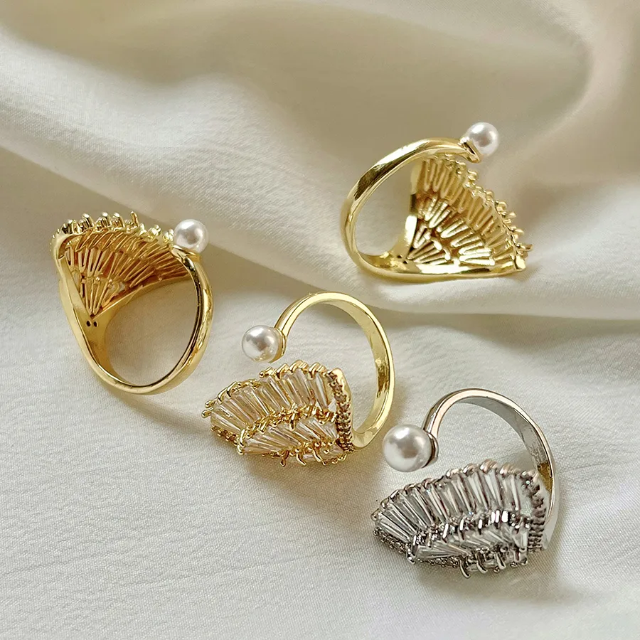 Copper 18K Gold Plated Simple Style Classic Style Plating Inlay Solid Color Pearl Zircon Open Rings display picture 8