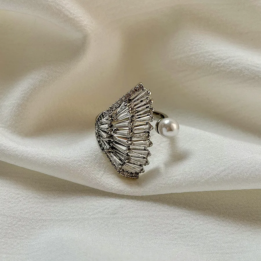 Copper 18K Gold Plated Simple Style Classic Style Plating Inlay Solid Color Pearl Zircon Open Rings display picture 4