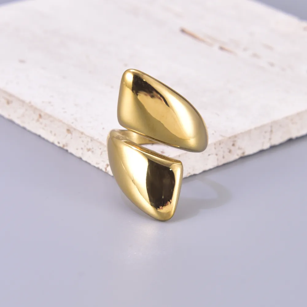 304 Stainless Steel Titanium Steel 18K Gold Plated Simple Style Round Open Rings display picture 2