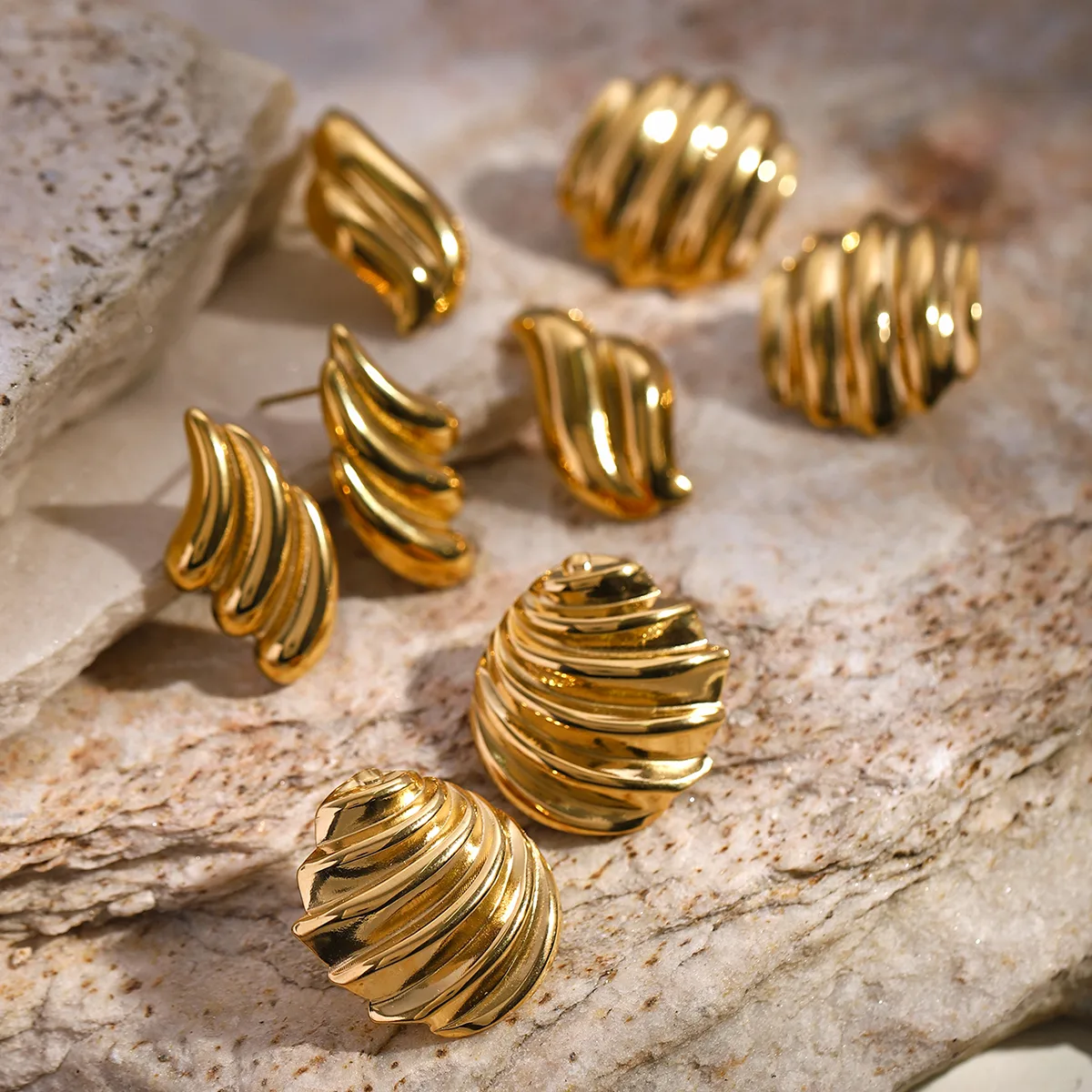 1 Pair IG Style Simple Style Solid Color 304 Stainless Steel 18K Gold Plated Ear Studs display picture 5
