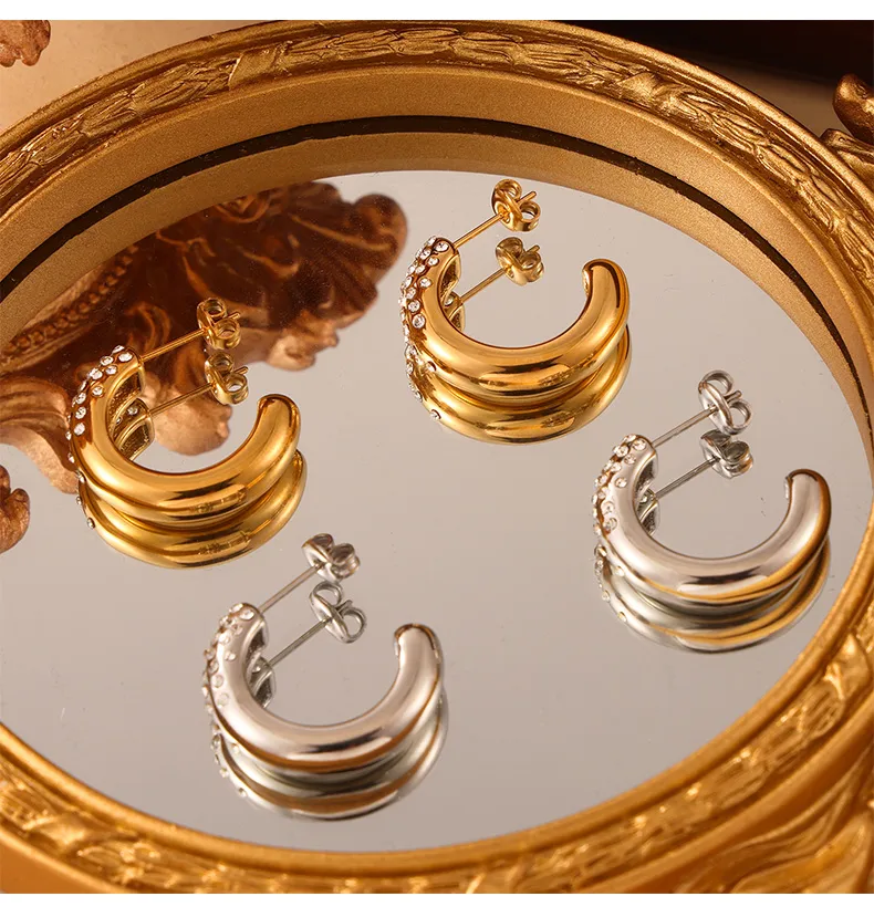 1 Pair Casual Simple Style Commute C Shape Inlay Titanium Steel Rhinestones 18K Gold Plated Ear Studs display picture 5