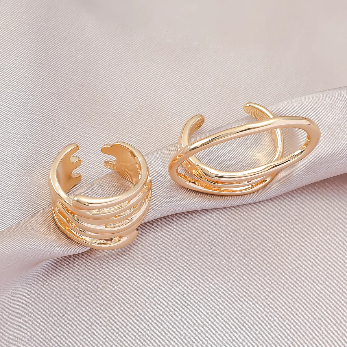 Summer Korean Niche Design Simple Elegant Street Shot Cold Exaggerated Style Hollow Shape Two-Piece Alloy Ring display picture 8