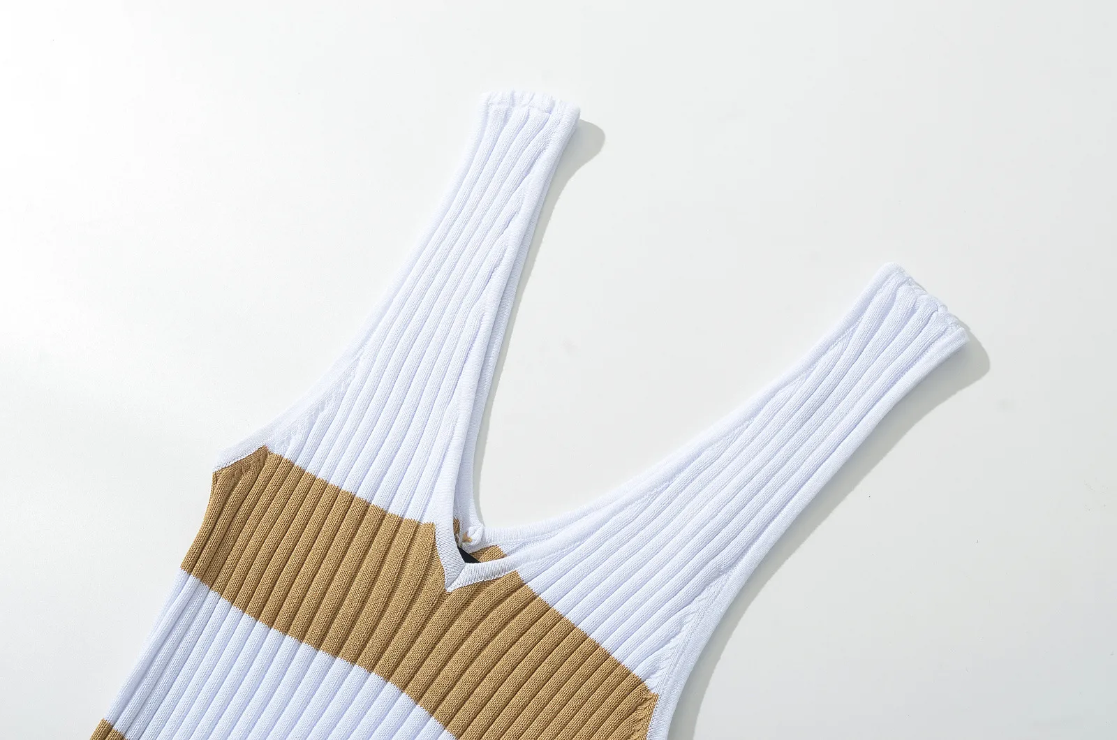 Women's Sheath Dress Tank Dress Simple Style V Neck Contrast Binding Sleeveless Stripe Midi Dress Holiday Date display picture 15
