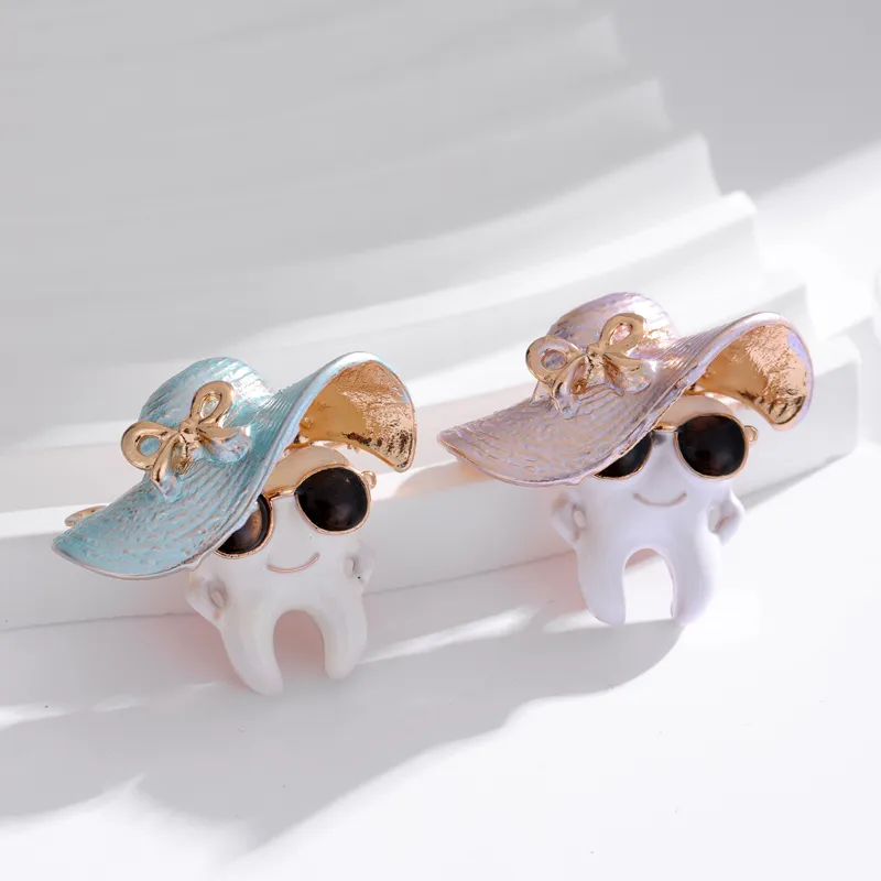 Cute Classic Style Guitar Teeth Cat Alloy Enamel Inlay Rhinestones Unisex Corsage Brooches Collar Pin display picture 17