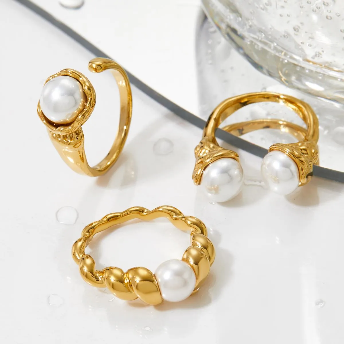 304 Stainless Steel 16K Gold Plated White Gold Plated Gold Plated Casual Plating Inlay Round Artificial Pearls Rings display picture 3