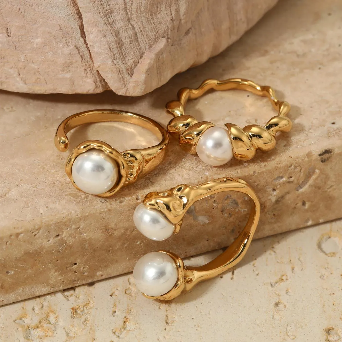 304 Stainless Steel 16K Gold Plated White Gold Plated Gold Plated Casual Plating Inlay Round Artificial Pearls Rings display picture 5