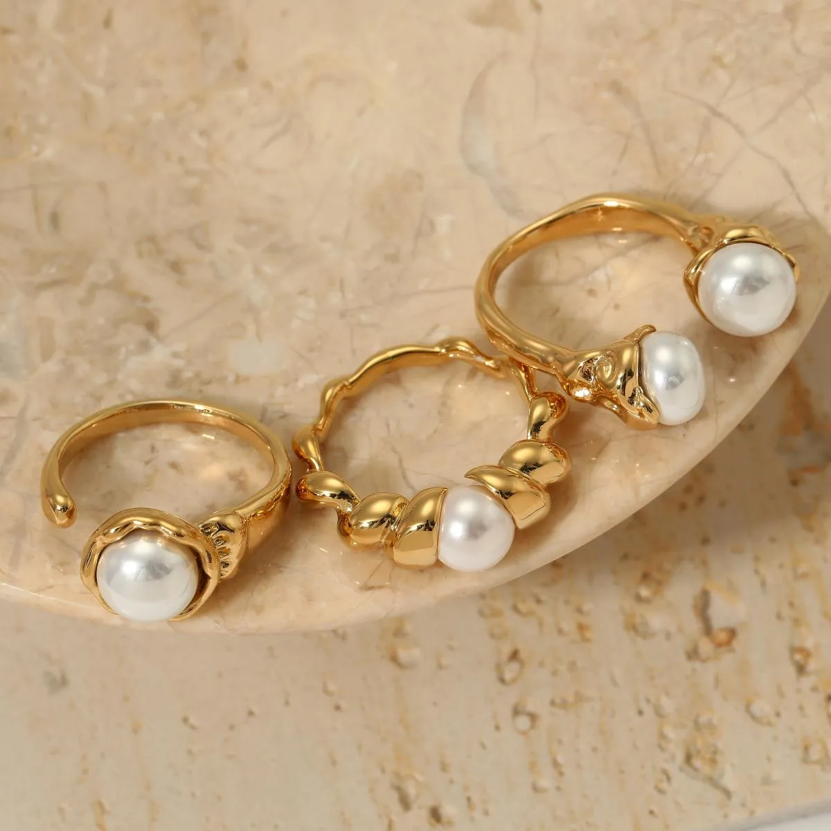 304 Stainless Steel 16K Gold Plated White Gold Plated Gold Plated Casual Plating Inlay Round Artificial Pearls Rings display picture 4