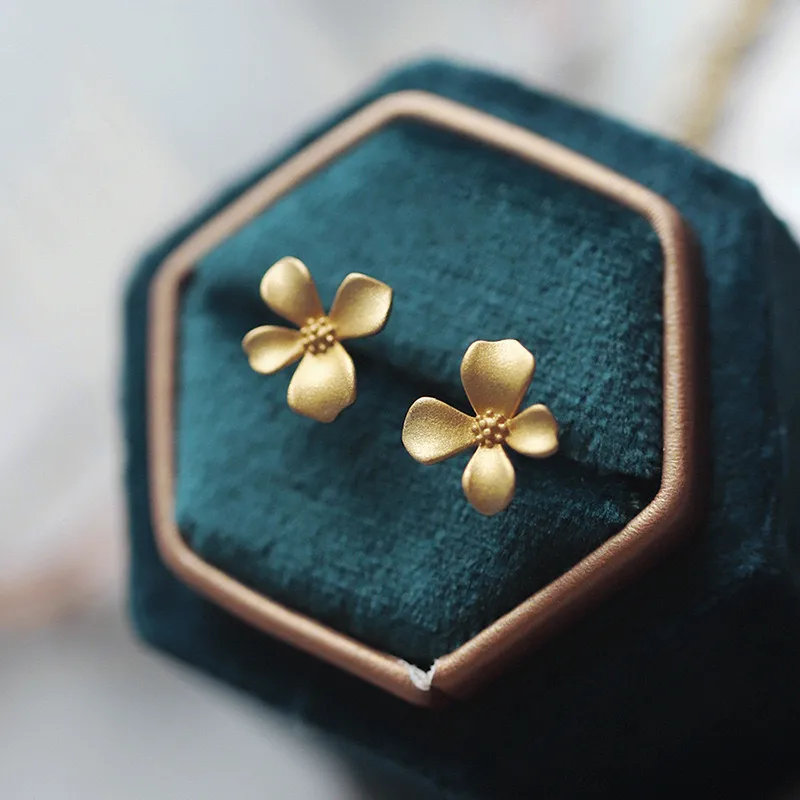 1 Pair Simple Style Flower Sterling Silver Ear Studs display picture 4