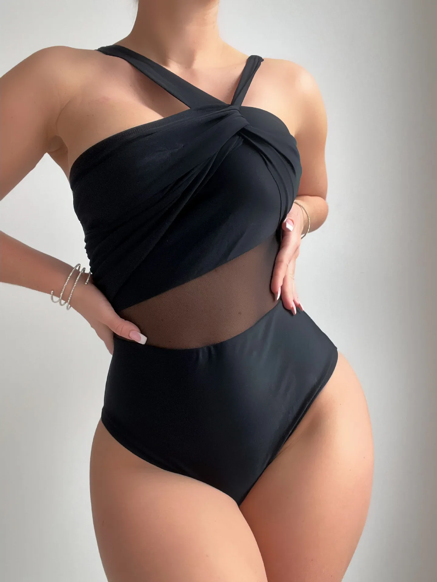 Women's Sexy Solid Color 1 Piece One Piece Swimwear display picture 1
