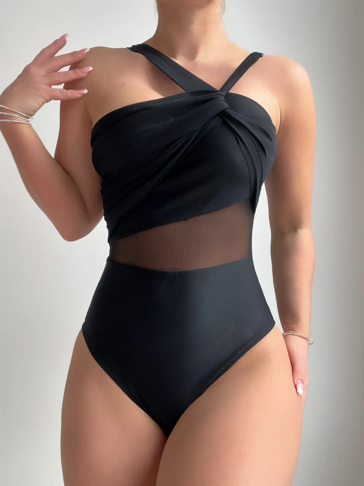 Women's Sexy Solid Color 1 Piece One Piece Swimwear display picture 2