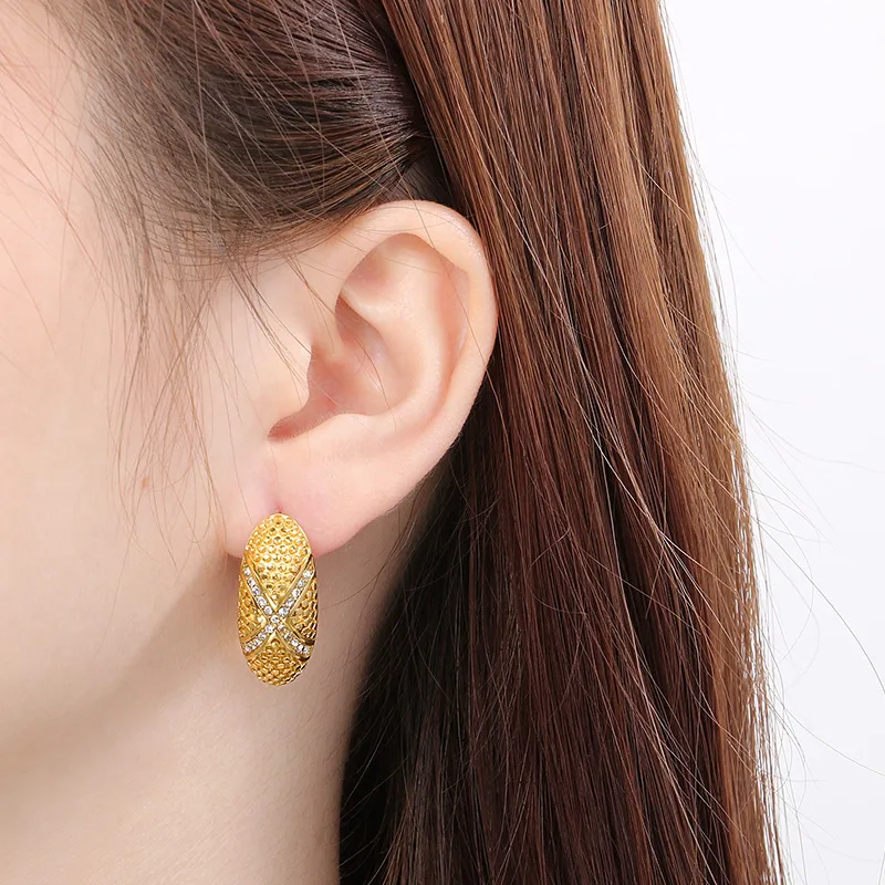1 Pair Simple Style Solid Color Plating 304 Stainless Steel 18K Gold Plated Ear Studs display picture 5
