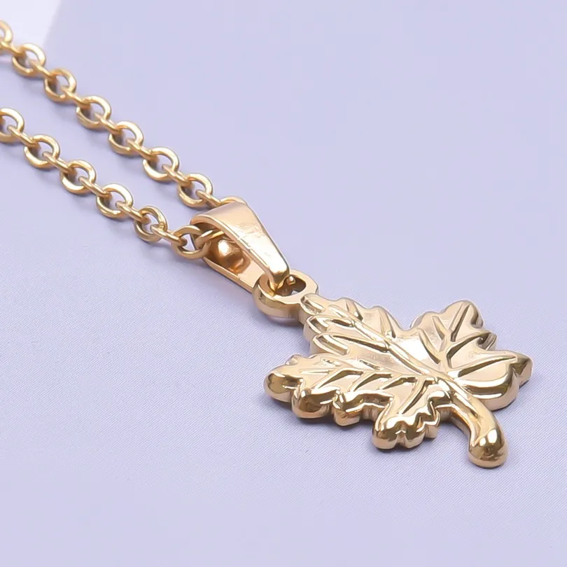 1 Piece 304 Stainless Steel 18K Gold Plated Leaf Pendant display picture 9