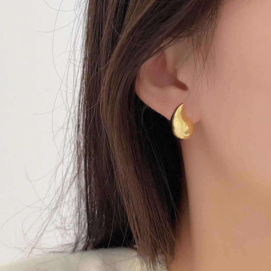 1 Pair Simple Style Water Droplets Sterling Silver Ear Studs display picture 5
