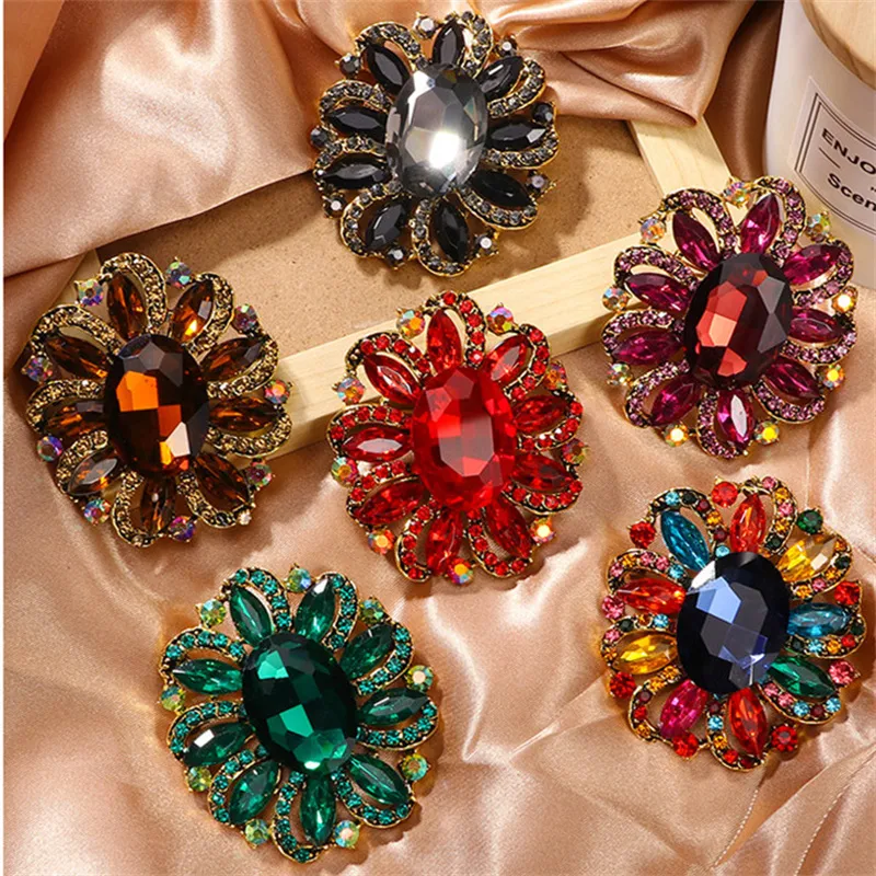 IG Style Simple Style Shiny Flower Alloy Inlay Rhinestones Zircon Women's Brooches display picture 1