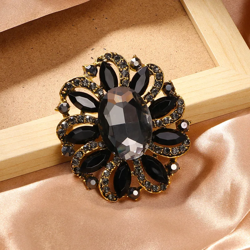 IG Style Simple Style Shiny Flower Alloy Inlay Rhinestones Zircon Women's Brooches display picture 7