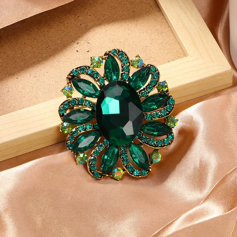 IG Style Simple Style Shiny Flower Alloy Inlay Rhinestones Zircon Women's Brooches display picture 10