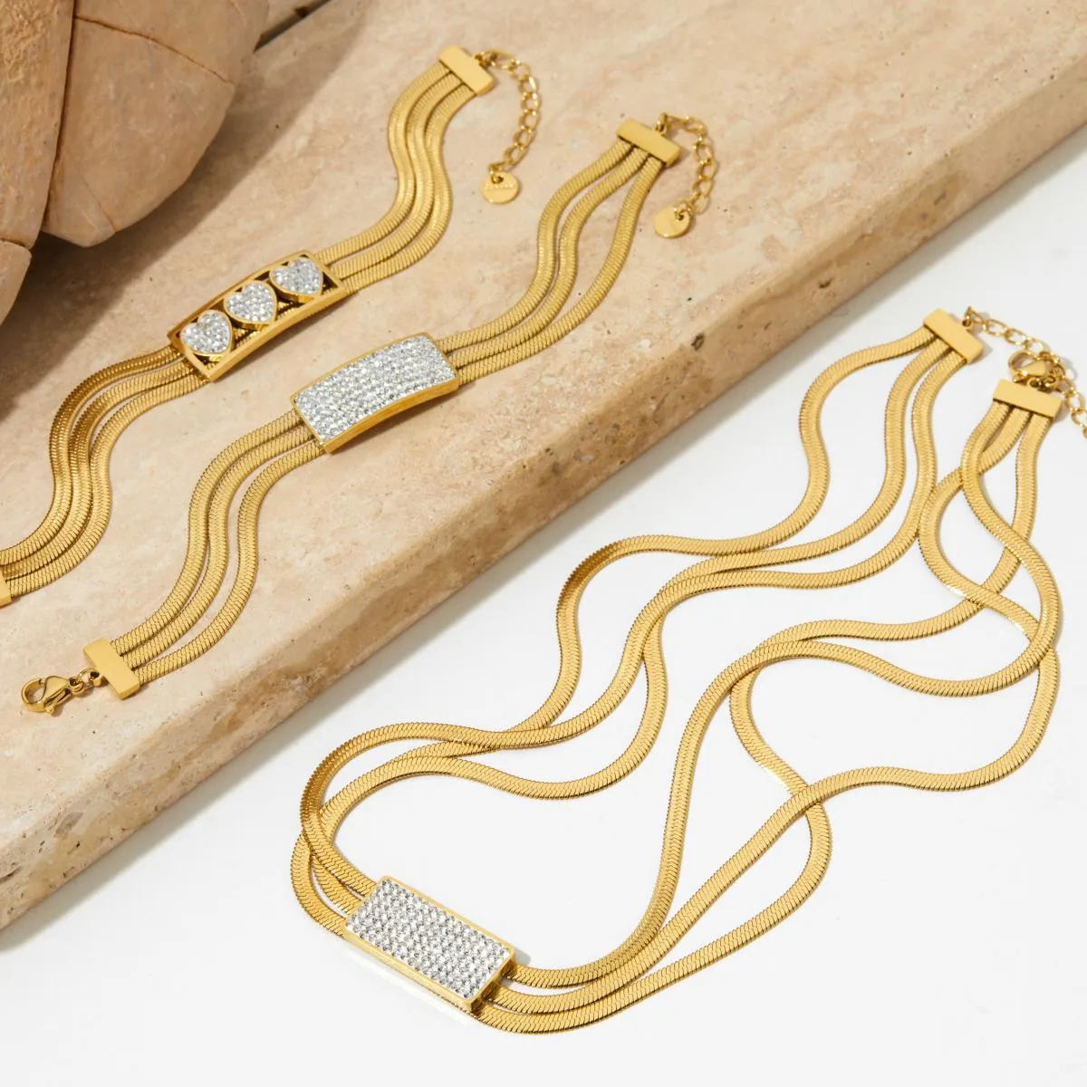 304 Stainless Steel White Gold Plated Gold Plated Casual Modern Style Inlay Solid Color Rhinestones Bracelets Necklace display picture 2