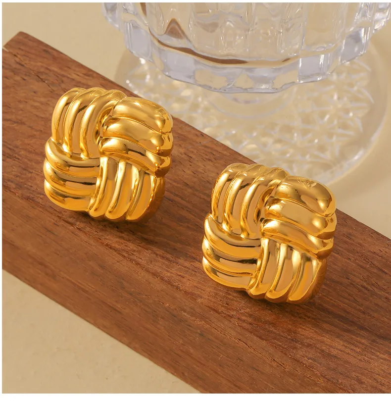 1 Pair Casual Simple Style U Shape Lines Plating 304 Stainless Steel 18K Gold Plated Ear Studs display picture 3