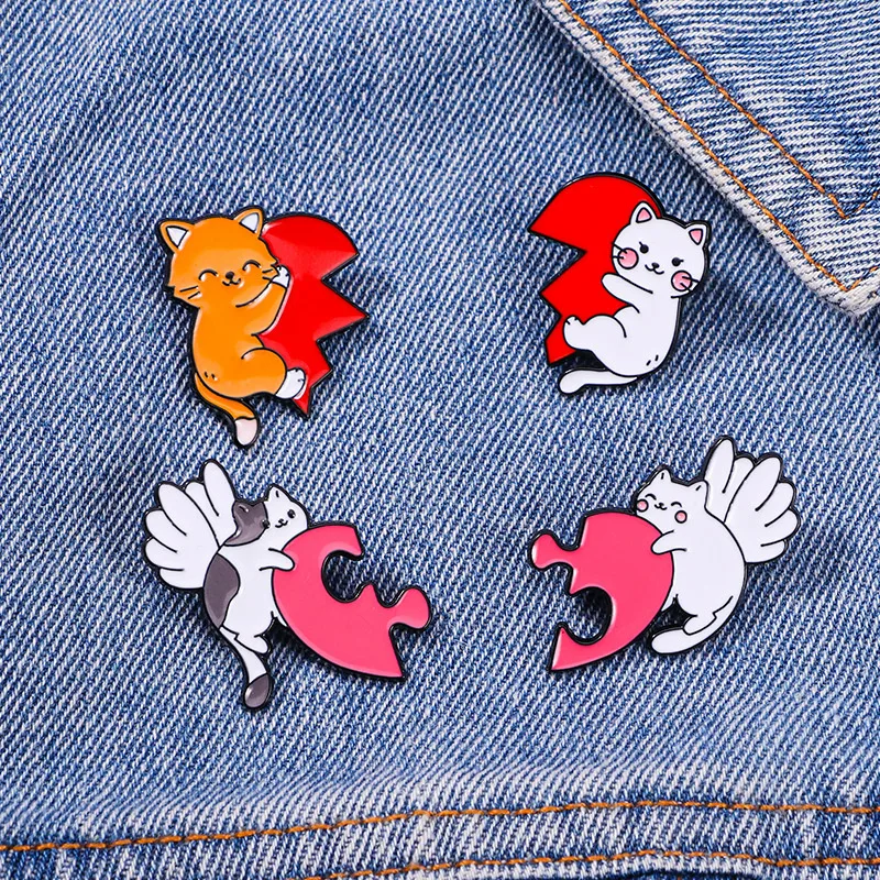 Cartoon Style Cute Simple Style Heart Shape Cat Alloy Enamel Plating Unisex Brooches Collar Pin display picture 1