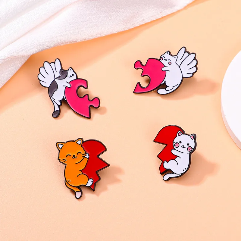 Cartoon Style Cute Simple Style Heart Shape Cat Alloy Enamel Plating Unisex Brooches Collar Pin display picture 8