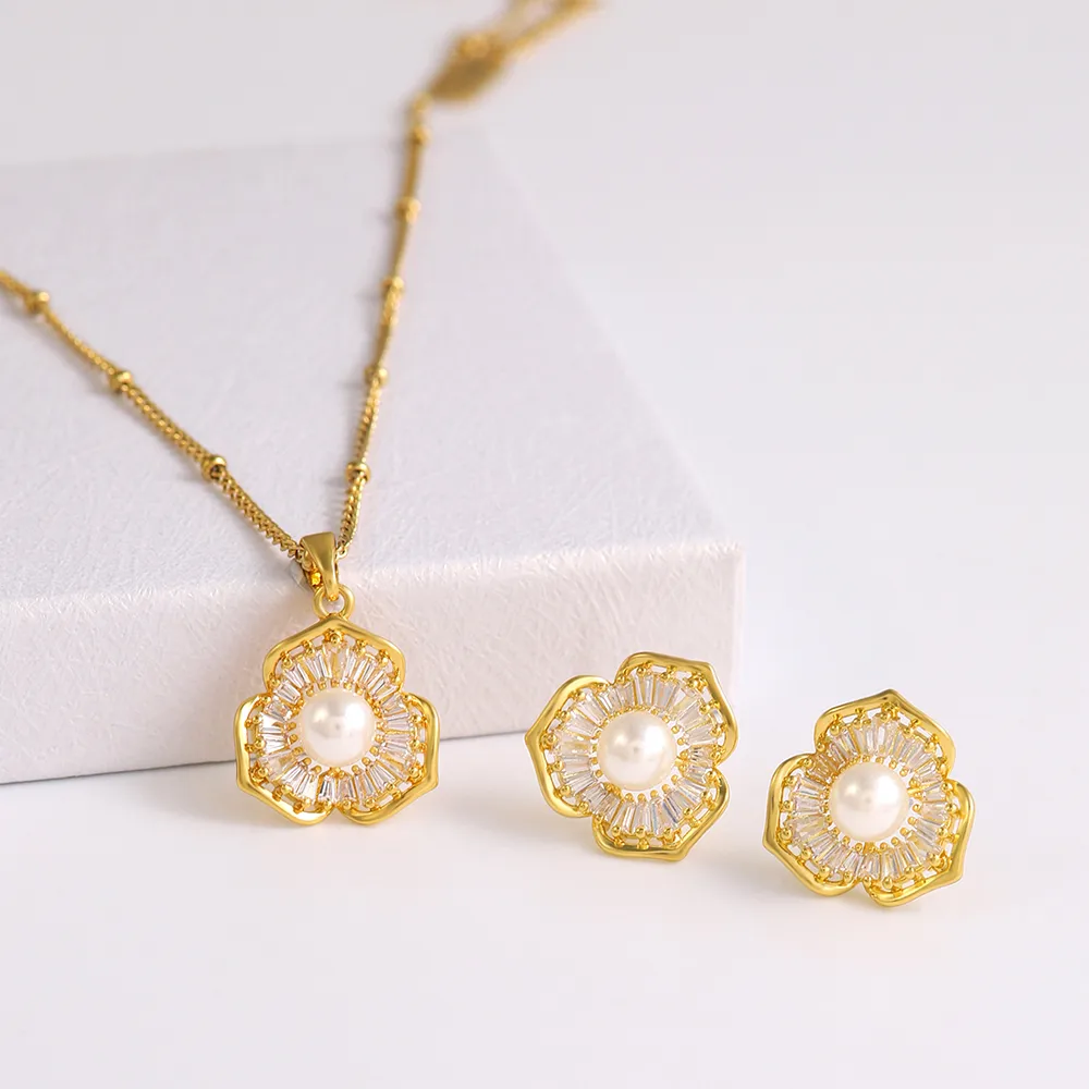 304 Stainless Steel Copper 18K Gold Plated Casual Elegant Shiny Plating Inlay Flower Artificial Pearls Zircon Earrings Necklace Jewelry Set display picture 2
