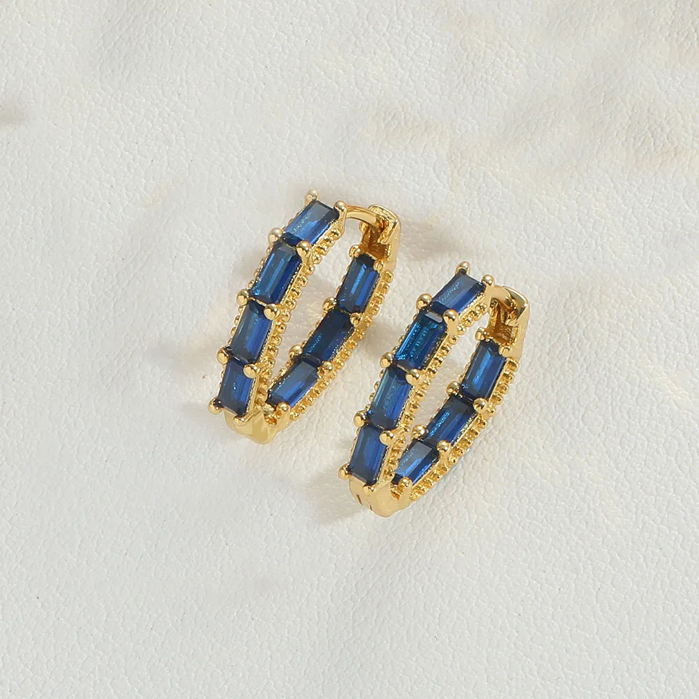 1 Pair Vintage Style Simple Style Commute Round Inlay Copper Zircon 14K Gold Plated Hoop Earrings display picture 7