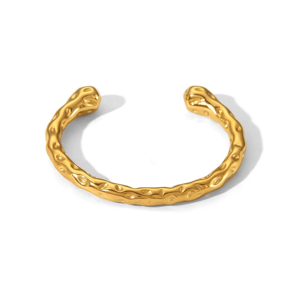 Vintage Style Romantic Simple Style C Shape 304 Stainless Steel 18K Gold Plated Bangle In Bulk display picture 3