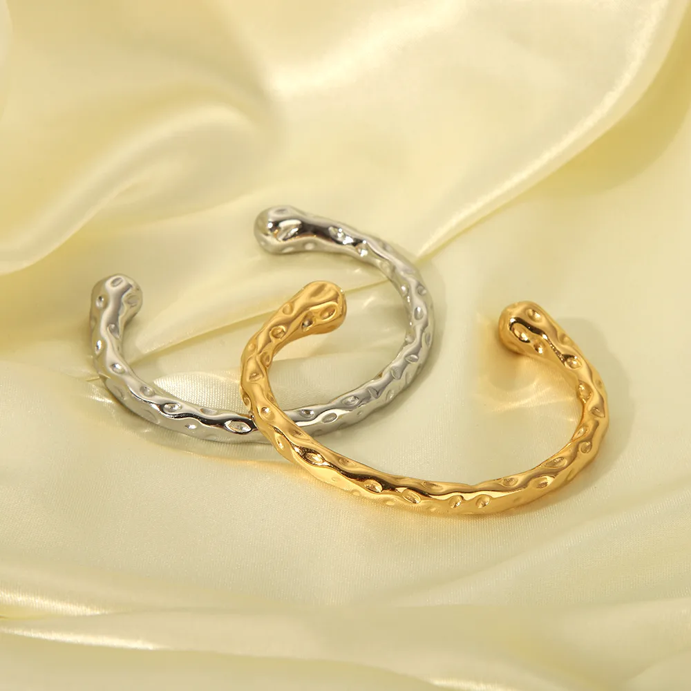 Vintage Style Romantic Simple Style C Shape 304 Stainless Steel 18K Gold Plated Bangle In Bulk display picture 5